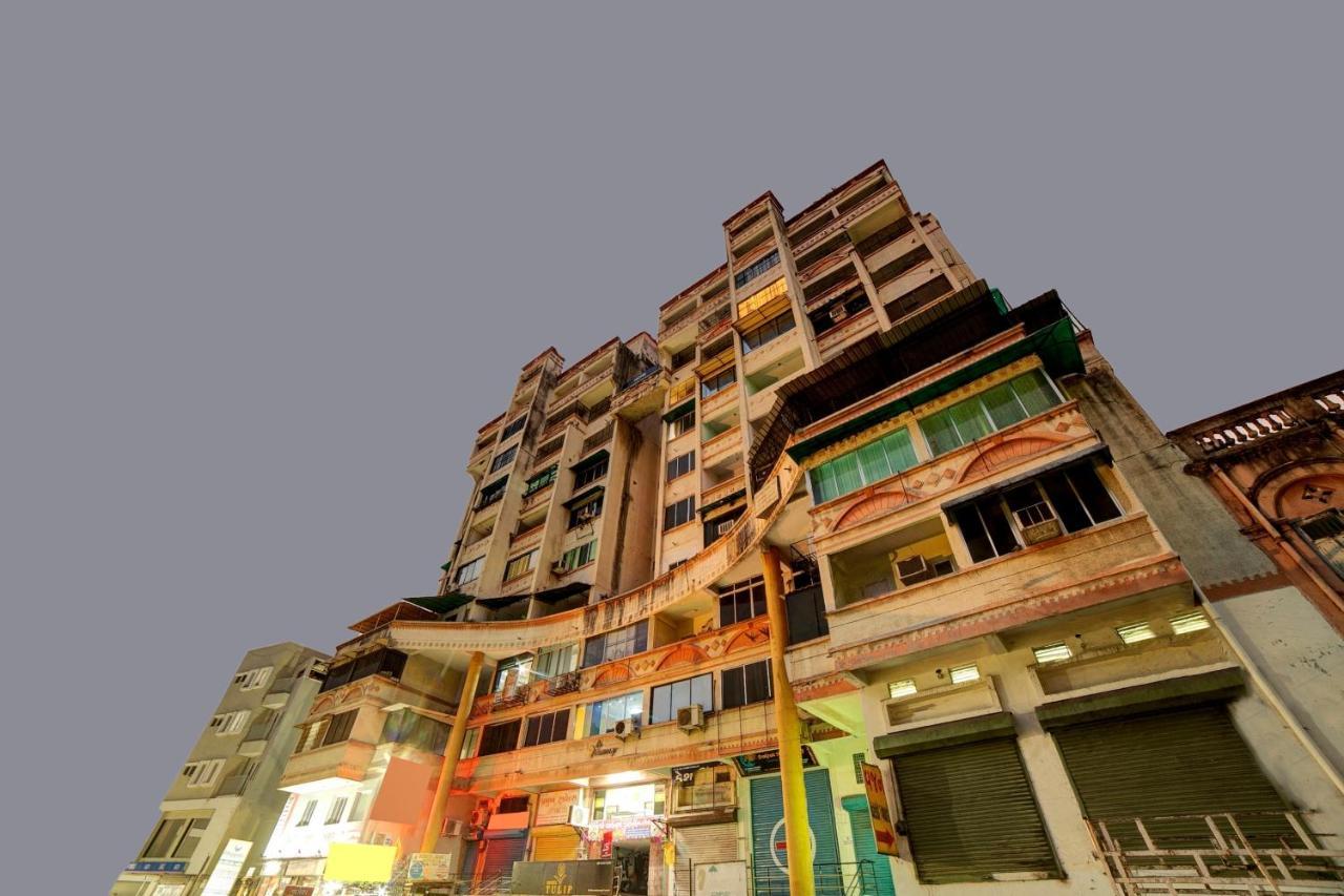 Super Townhouse Tulip Hotel Vadodara Exterior foto